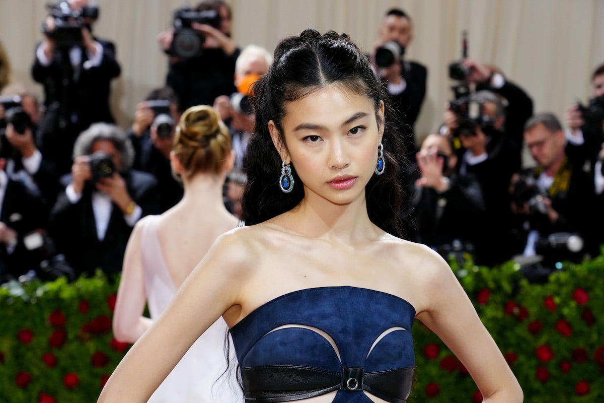 Jung Ho-yeon poses at the 2022 Met Gala in a blue dress