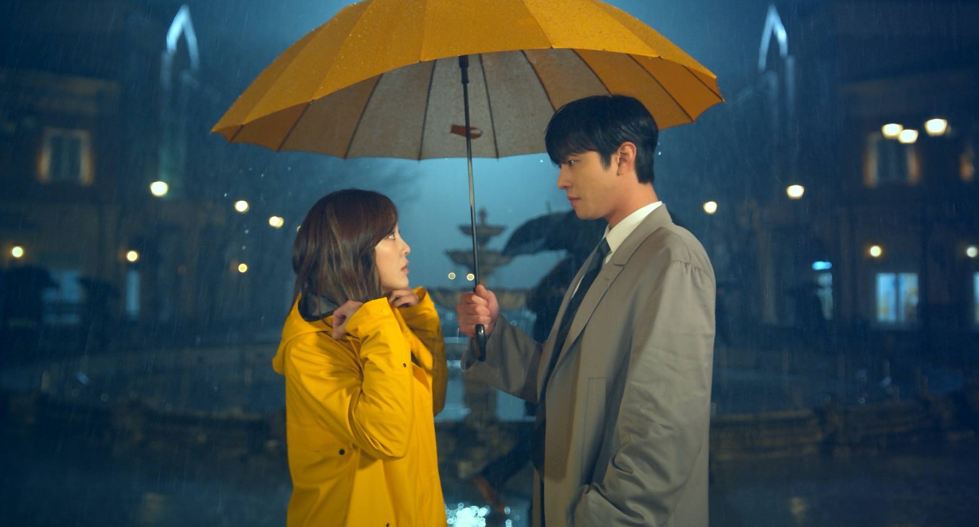 Kim Se-jeong and Ahn Hyo-seop in webtoon 2022 K-drama 'Business Proposal.'