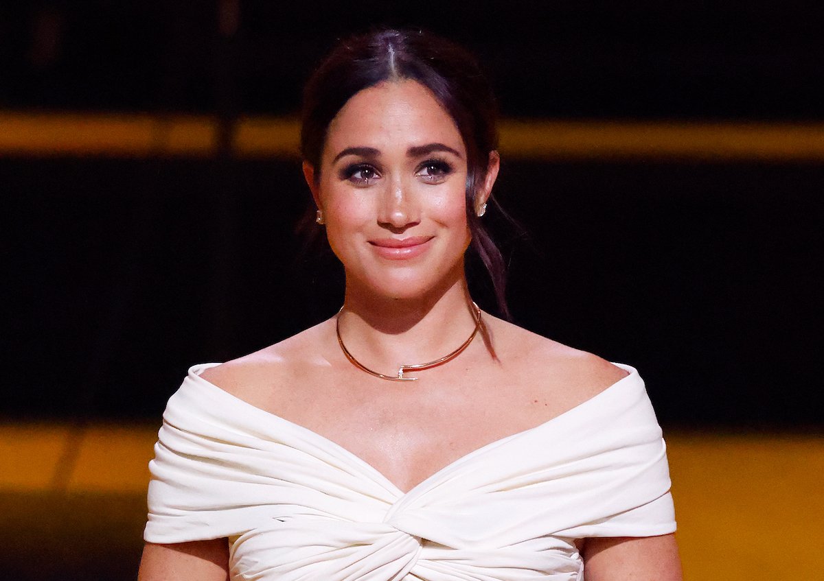 Meghan Markle, whose acting background helps her charm anyone, says body language expert.