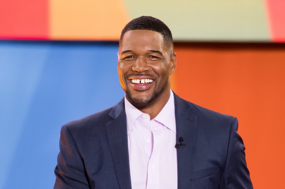 Michael Strahan's house has no microwave
