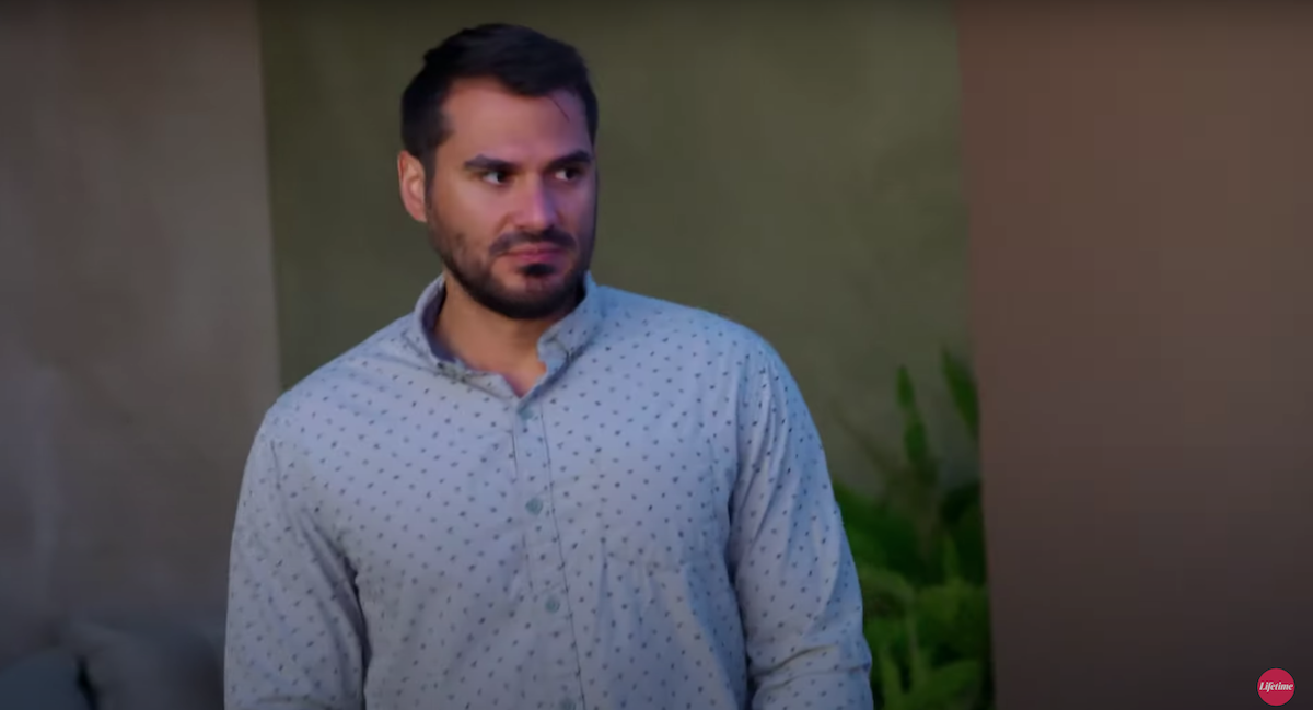 Miguel wearing a blue button down shirt on 'Married at First Sight' Season 15