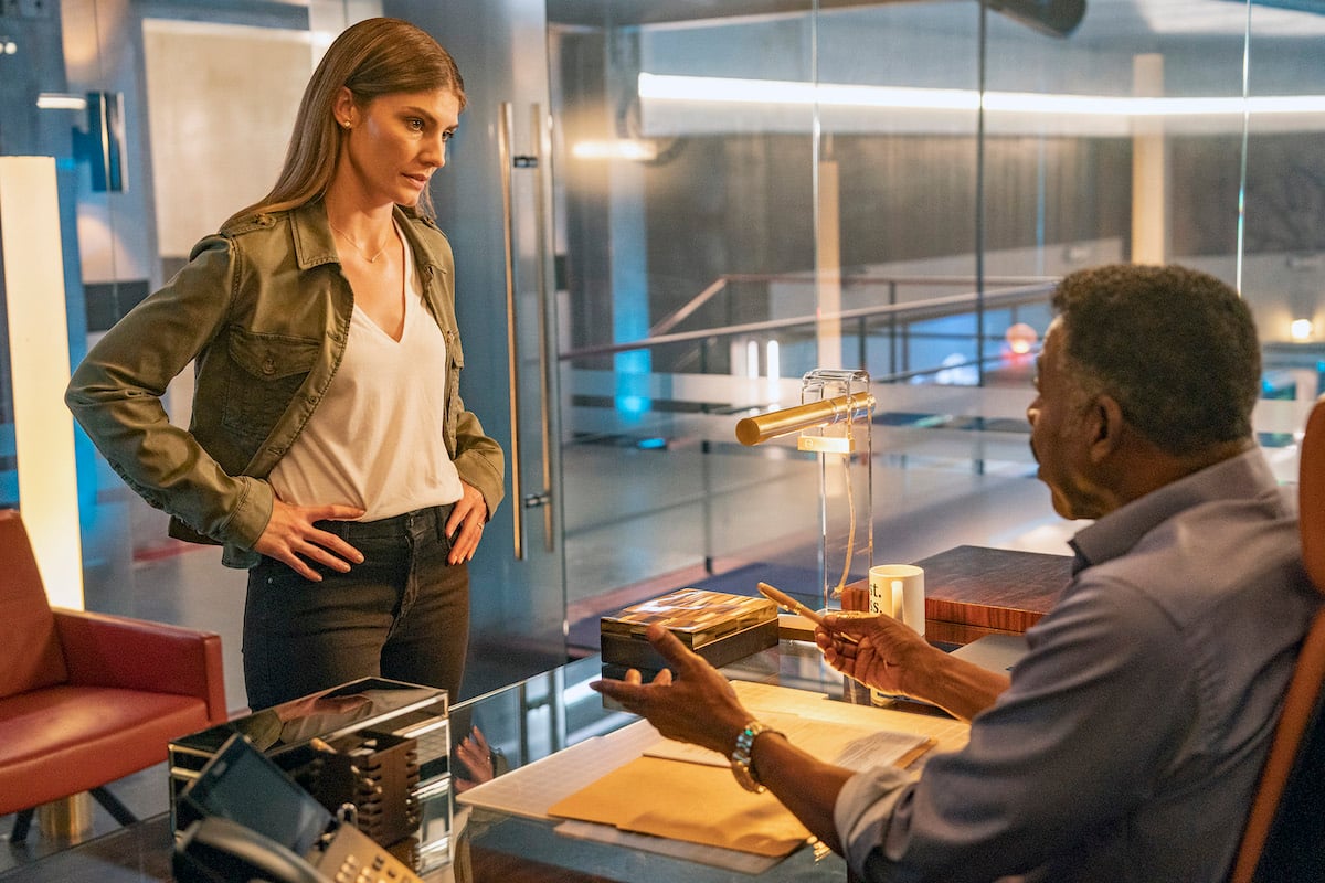 'Quantum Leap' reboot: Addison (Caitlin Bassett) stands with her hands on her hips in Magic (Ernie Hudson)'s office