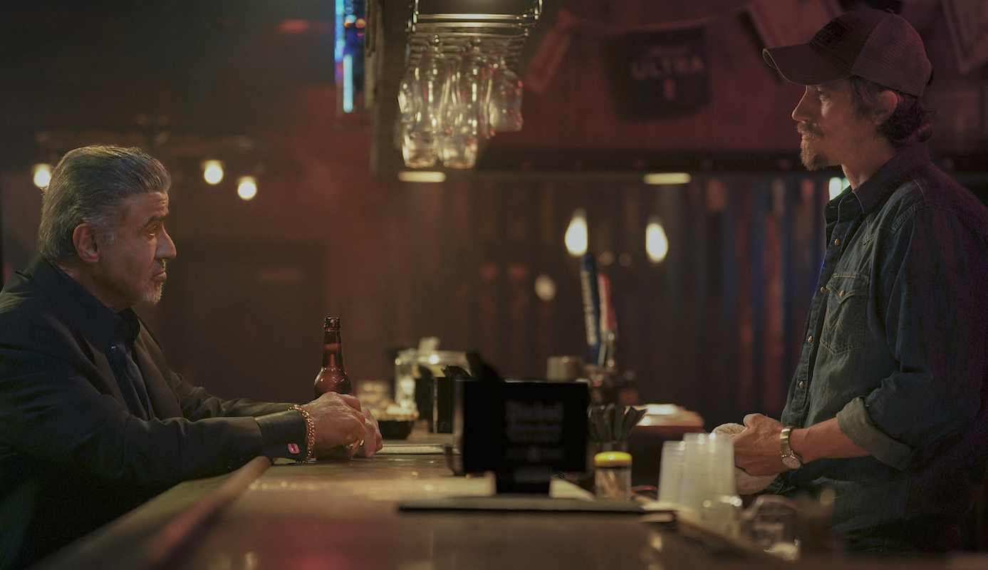 'Tulsa King': Sylvester Stallone sits at the bar Garrett Hedlund tends