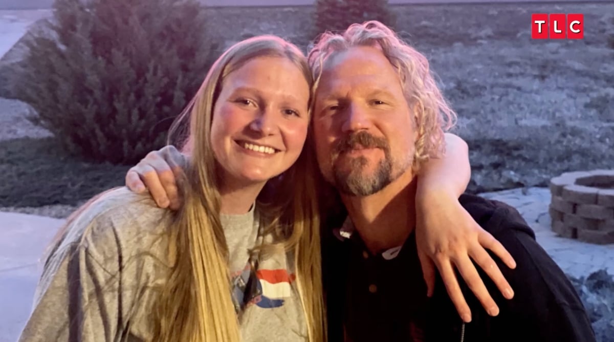 Ysabel Brown has her arm around her dad, Kody Brown, in a picture from 'Sister Wives' on TLC.