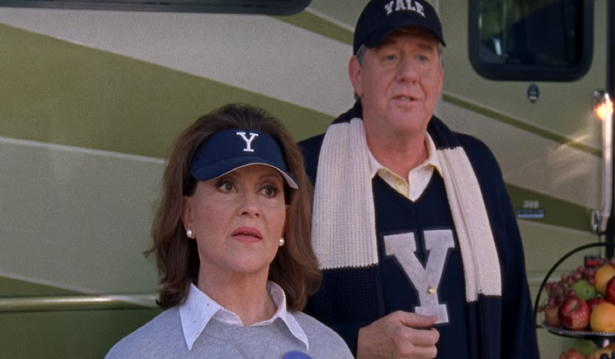 Richard and Emily Gilmore stand together at a Yale football game in 'Gilmore Girls'