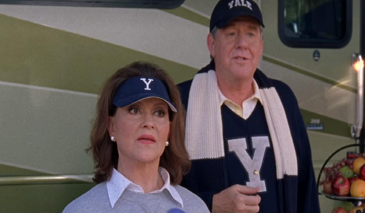 Richard and Emily Gilmore stand together at a Yale football game in 'Gilmore Girls' 