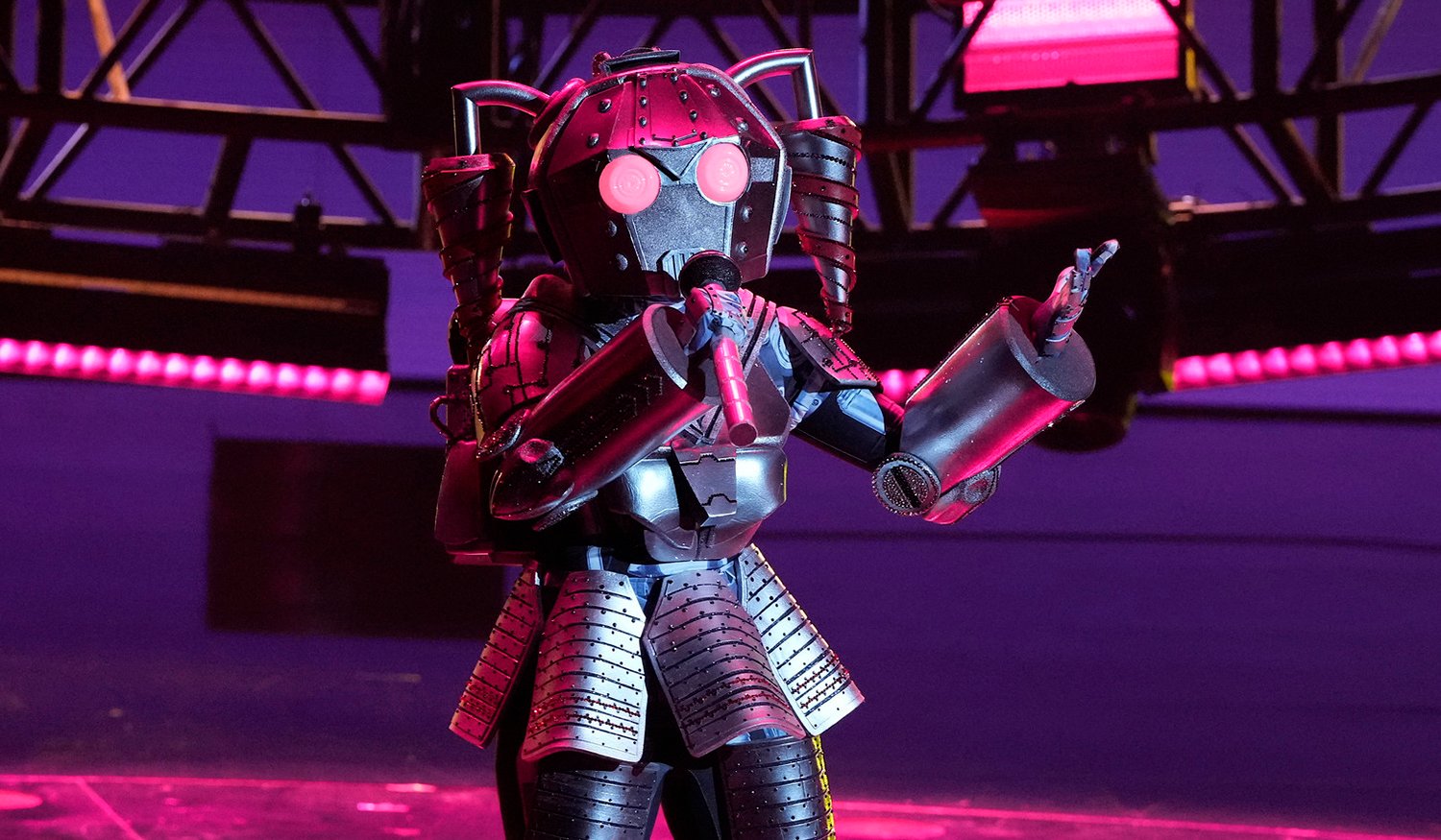 Robo Girl performs on The Masked Singer Season 8