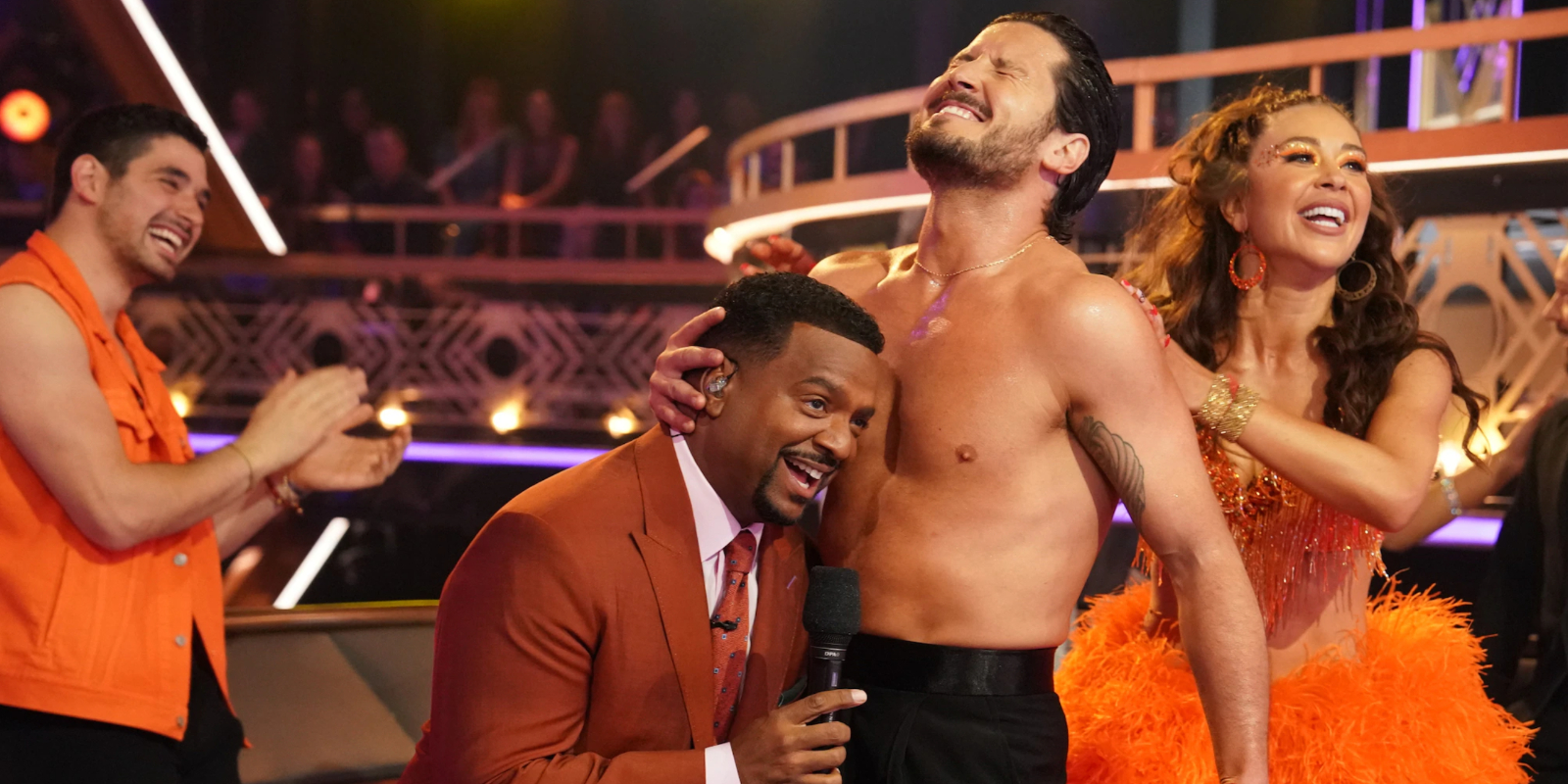 Alan Bersten, Alfonso Ribeiro, Val Chmerkovskiy and Gabby Windey in the skybox of episode 8, season 31 of 'Dancing with the Stars.'