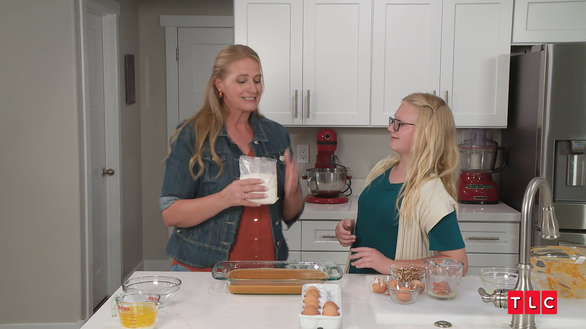 Christine Brown and Truely Brown make a pumpkin dump cake on 'Cooking with Just Christine'