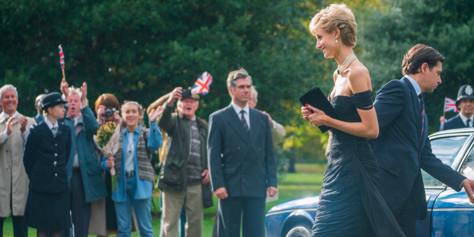 Elizabeth Debicki portrays Princess Diana in season 5 of 'The Crown.'