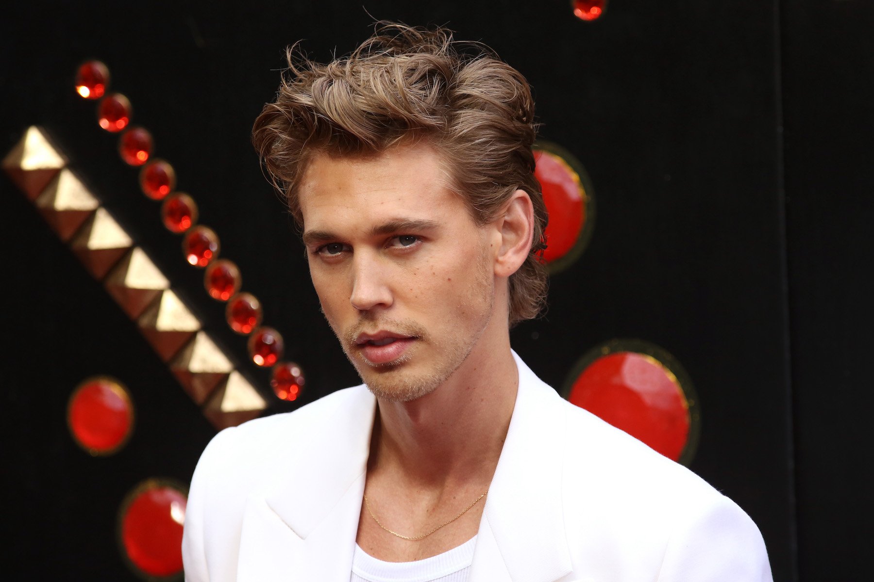 ‘Elvis’: Austin Butler’s Full Elvis Presley Concerts Will Be Shown In a New 4-Hour Version of the Movie
