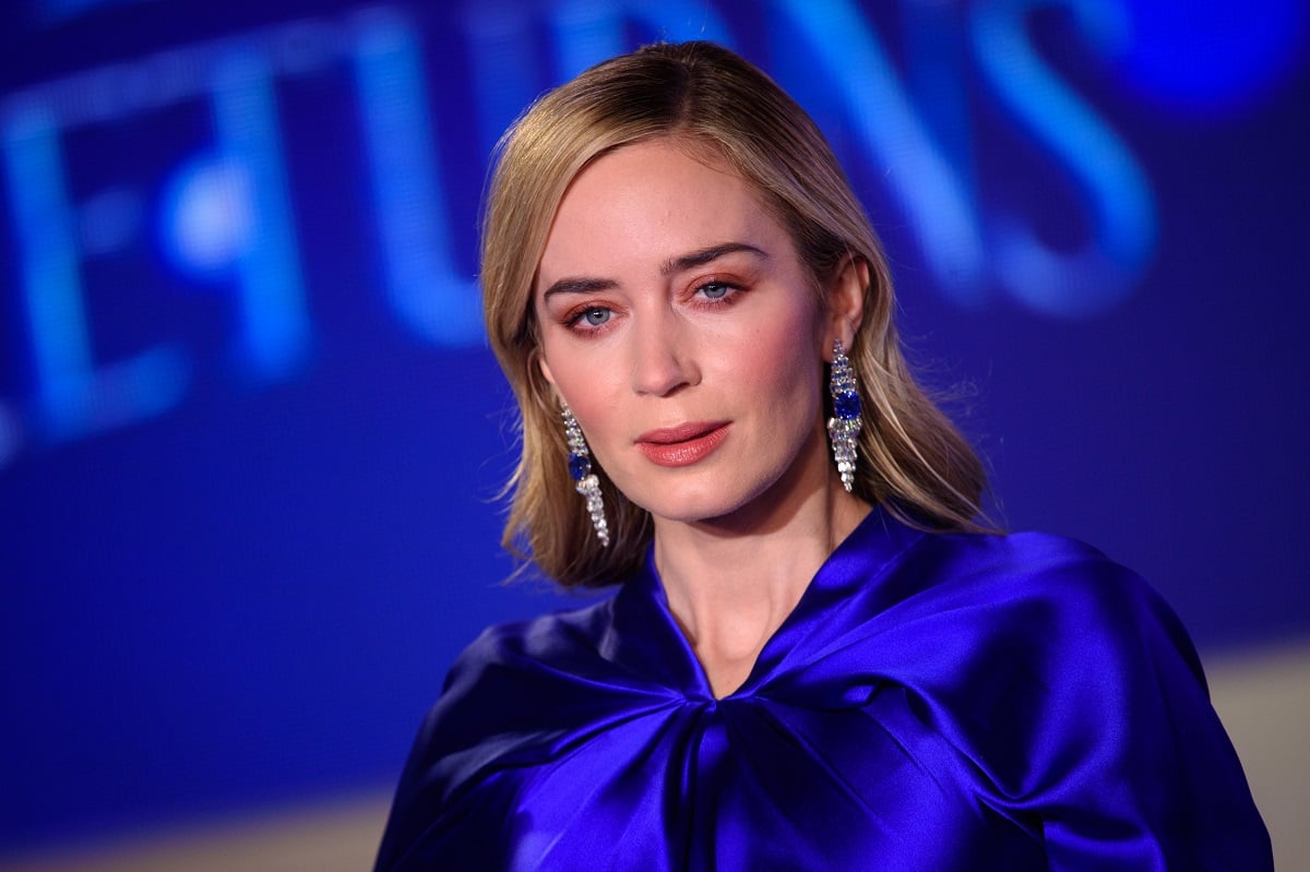 Emily Blunt posing at the 'Mary Poppins Returns' premiere.