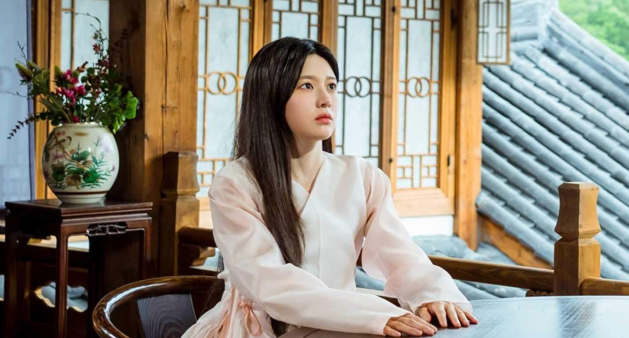 Go Yoon-jung as Cho-yeong in 'Alchemy of Souls' Season 2.