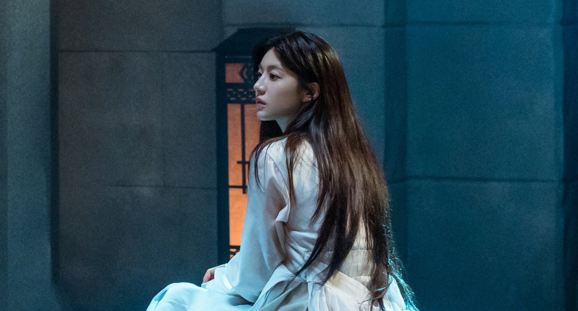 Go Yoon-jung as Nak-su/Cho-yeong in 'Alchemy of Souls' Season 2