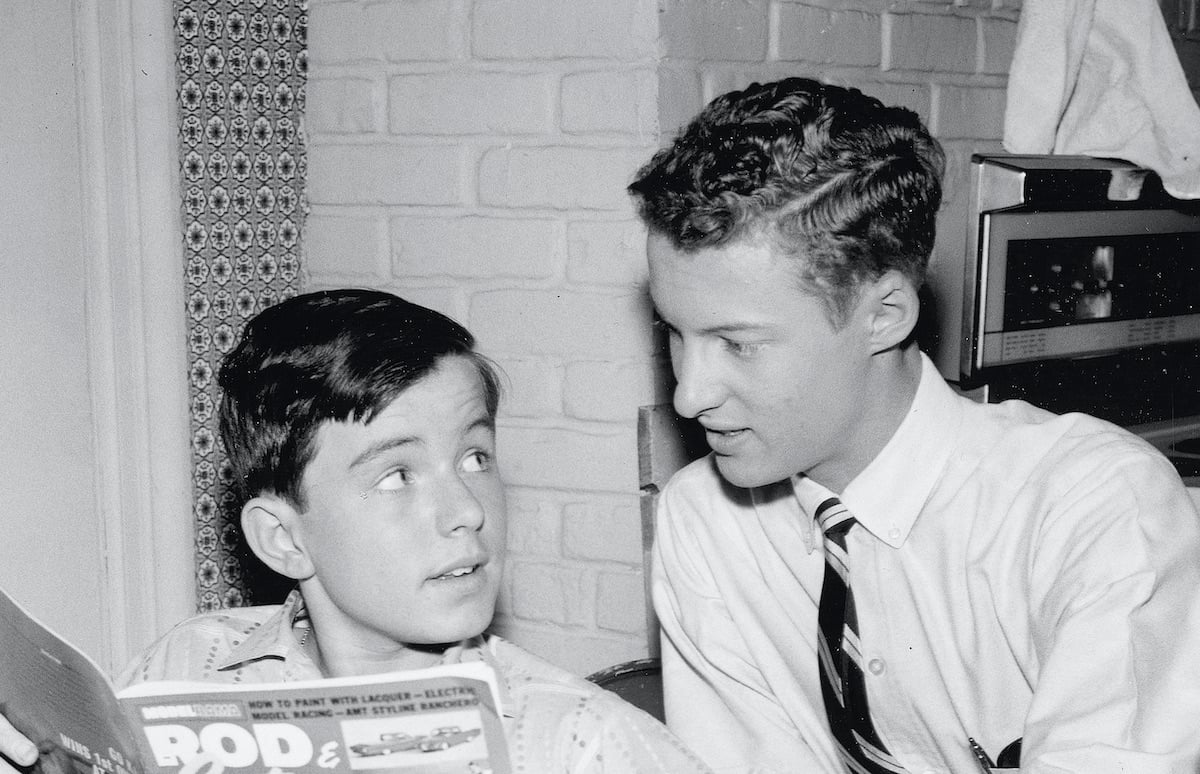 black and white image of Jerry Mathers and Ken Osmond on 'Leave It to Beaver'