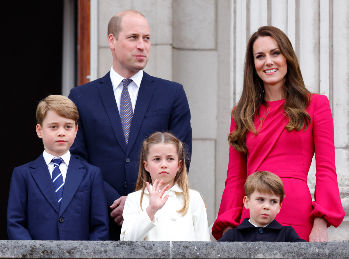 Prince George, Prince William, Princess Charlotte, Prince Louis, and Kate Middleton stand on the balcony of Buckingham Palace following the Platinum Pageant on June 5, 2022 in London, England