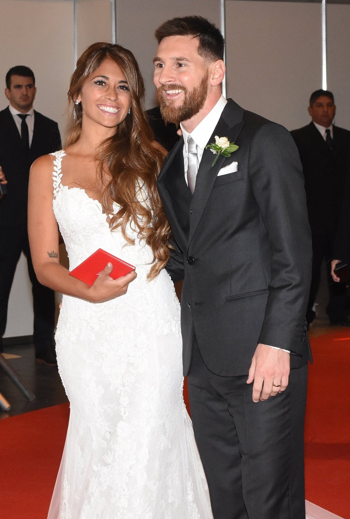 Lionel Messi and Antonela Roccuzzo smiling shortly after the couple were married in 2017