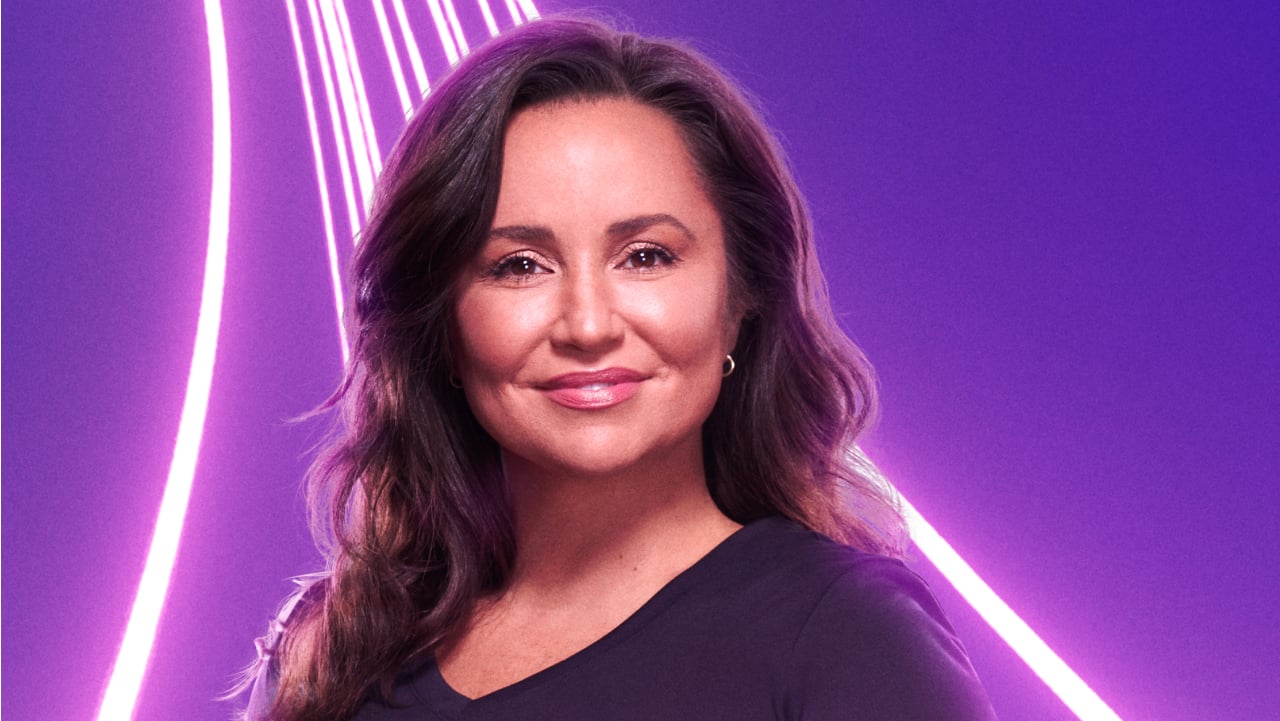 Veronica Portillo posing for 'The Challenge 38' cast photo