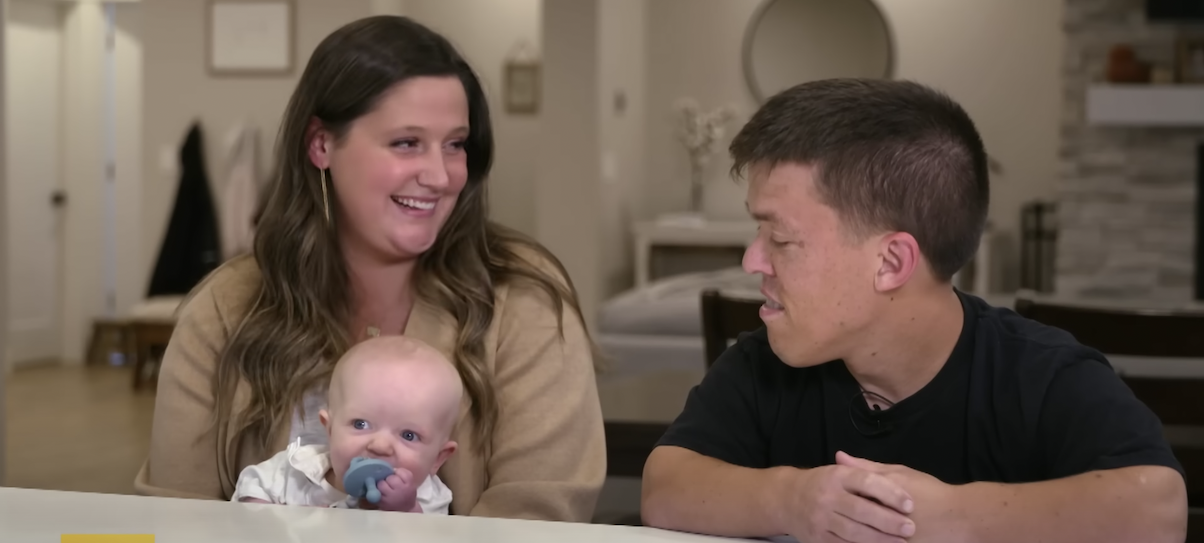Zach and Tori Roloff from 'Little People, Big World' with their youngest son, Josiah