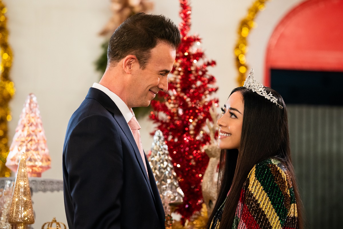 Freddie Prinze Jr. Had ‘Instant’ Chemistry With ‘Christmas With You’ Co-Star Aimee Garcia