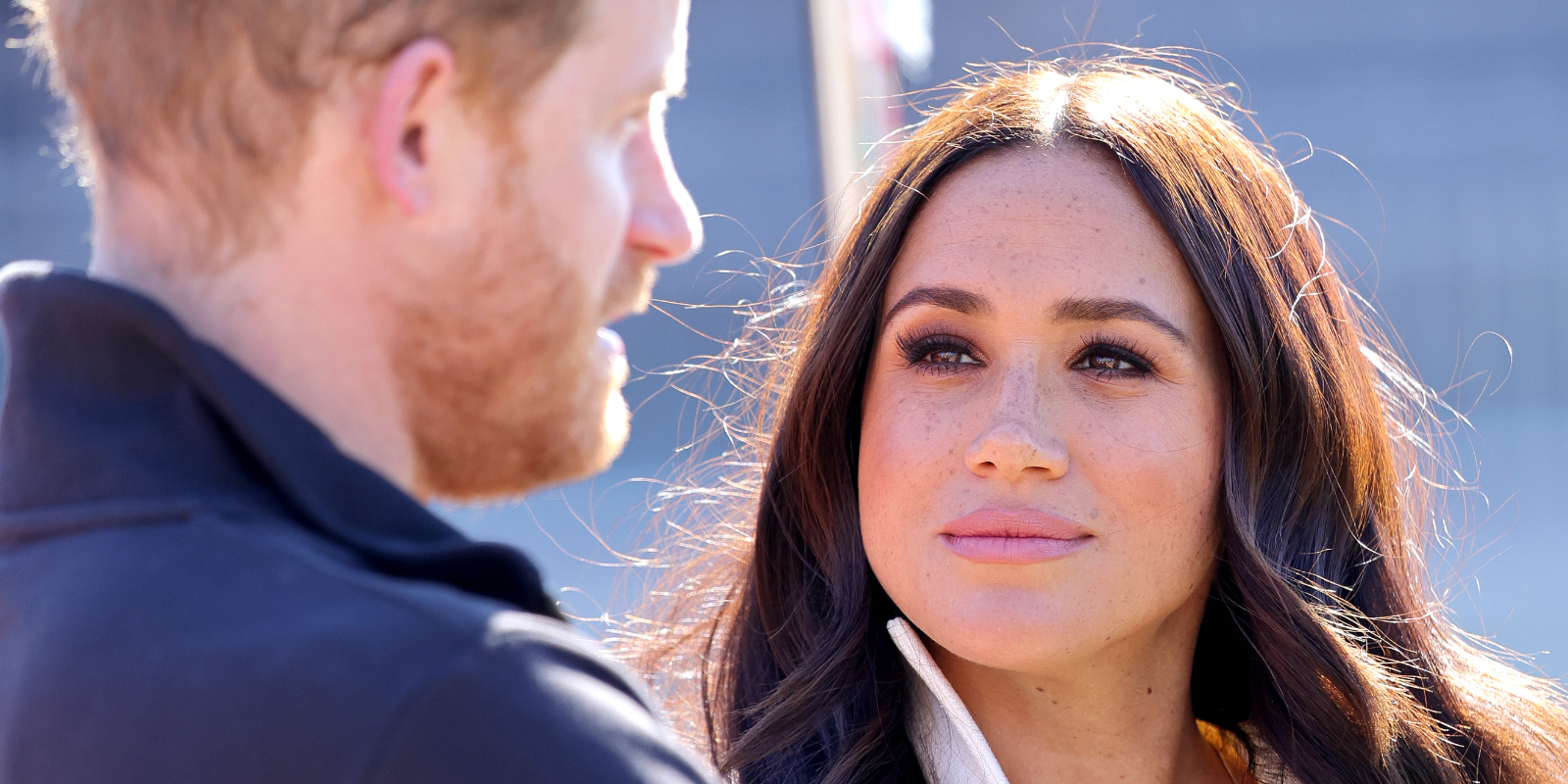 Meghan Markle is Cozy in Smythe for Errands in Toronto - Meghan's