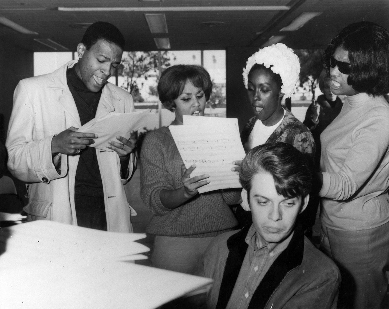 Marvin Gaye rehearsing with backup singers "The Blossoms" which included Darlene Love, Jean King and Fanita James and Leon Russell in 1964.