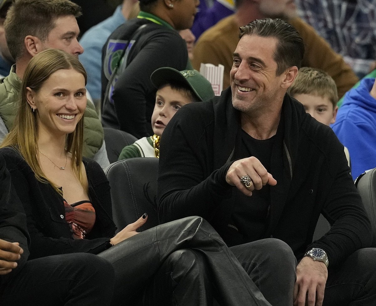 Aaron Rodgers and Mallory Edens watching a game between the Los Angeles Lakers and Milwaukee Bucks on Dec. 02, 2022