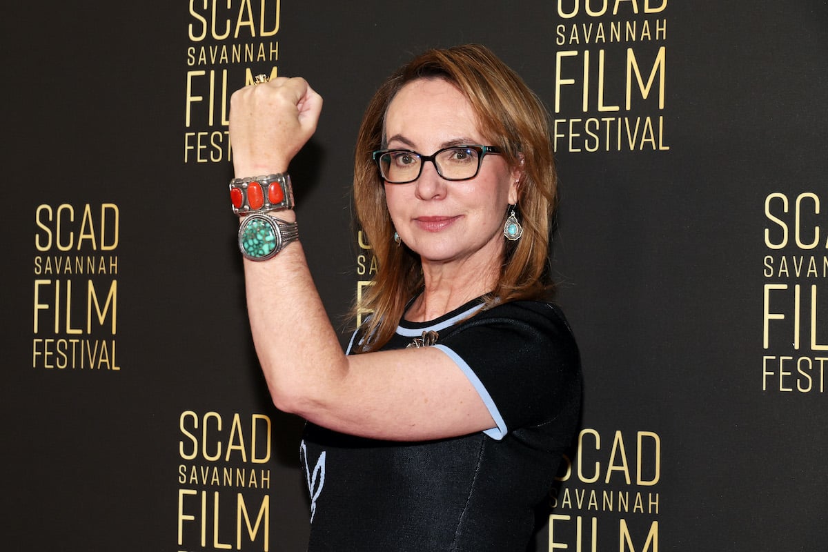 2023 Rose Parade Grand Marshal Gabby Giffords raising her arm up