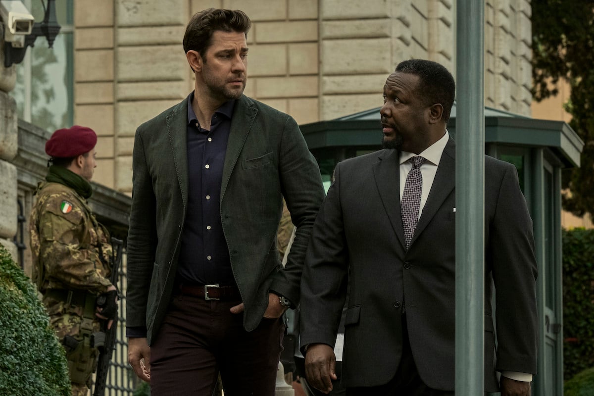 John Krasinski standing next to Wendell Pierce in 'Jack Ryan' Season 3