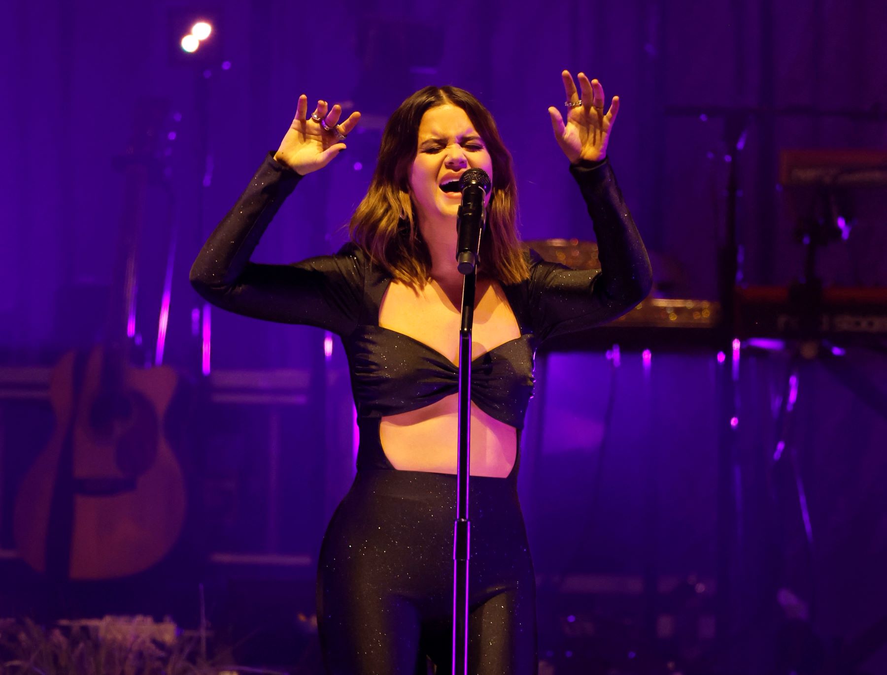 maren morris looks great in a short leather dress as she arrives