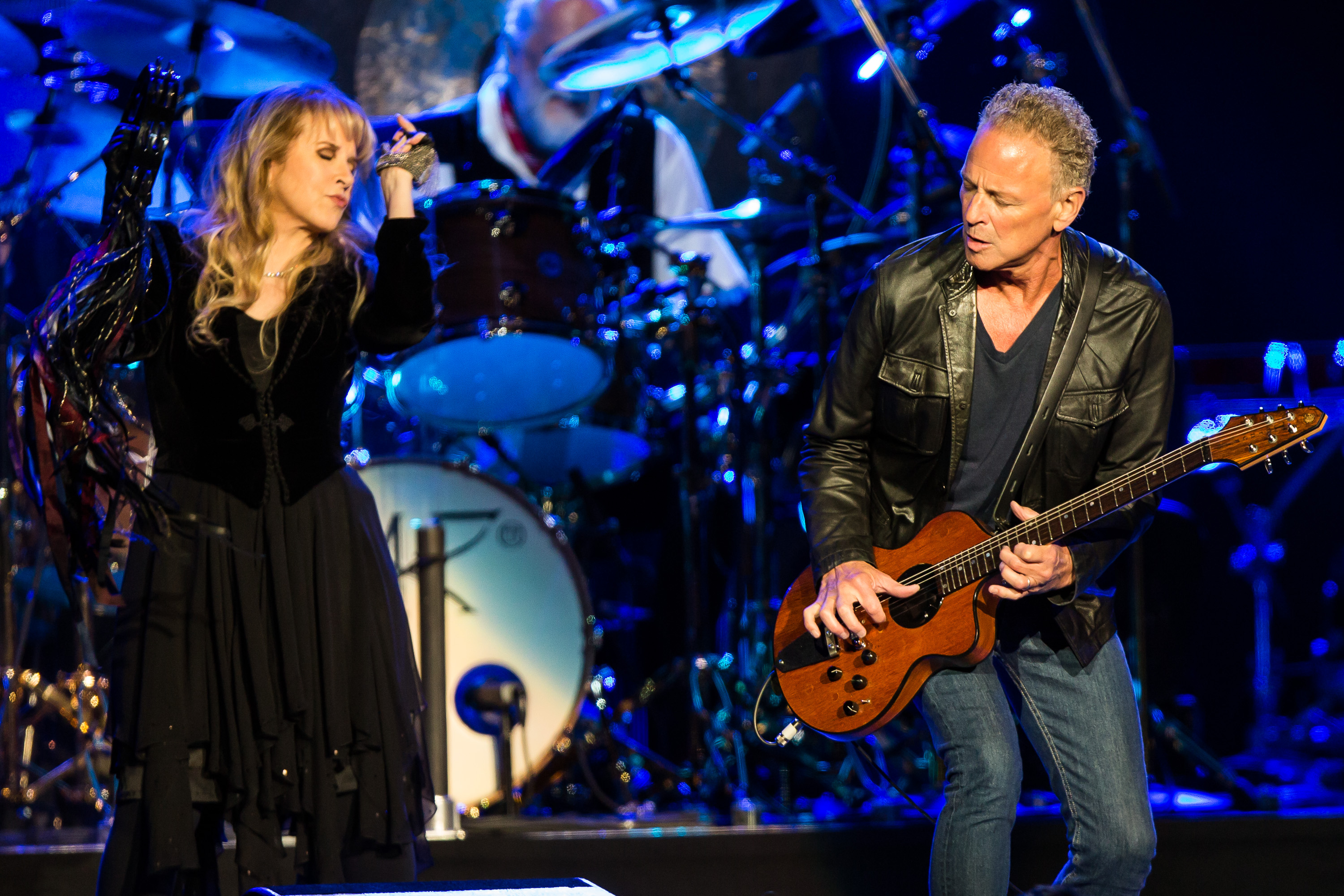 Vocalist Stevie Nicks and vocalist/guitarist Lindsay Buckingham at Fleetwood Mac's concert at Staples Center