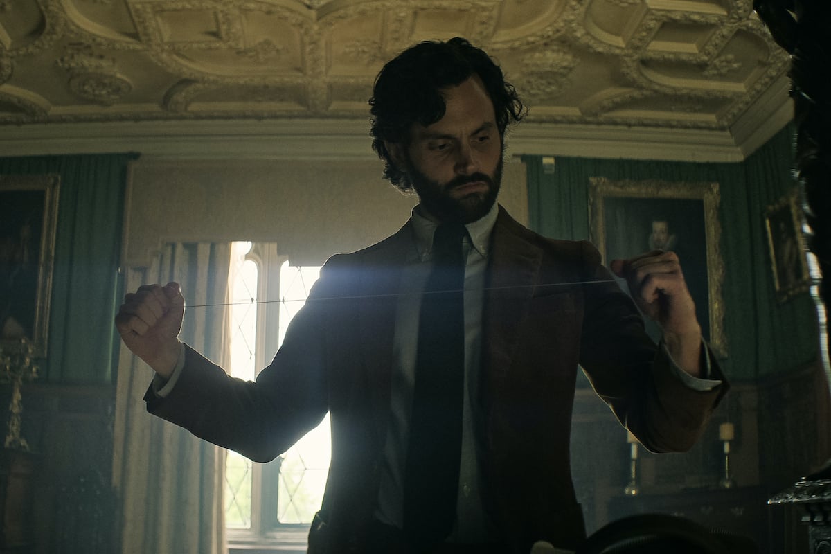 'You' season 4 star Penn Badgley as Joe Goldberg hold a string taut