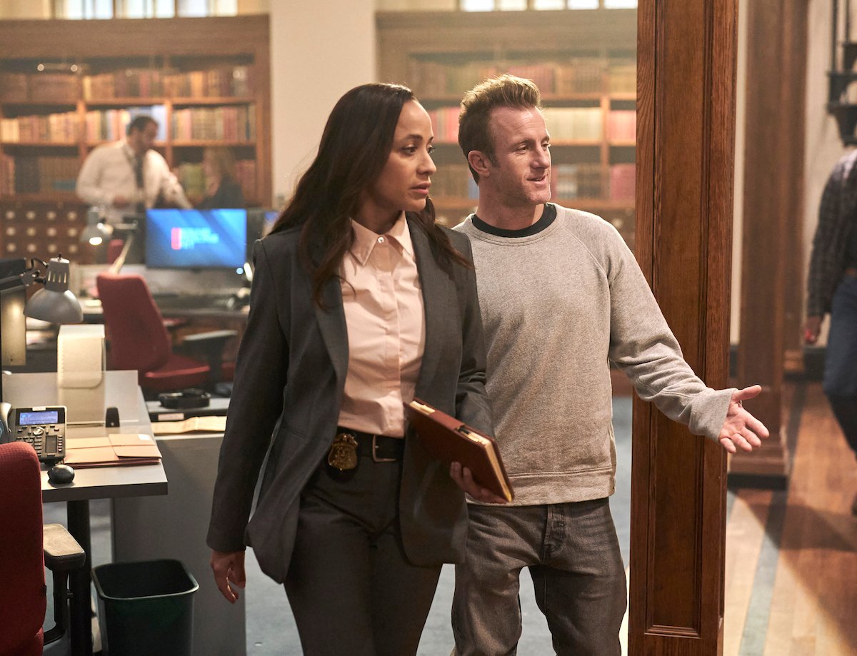 'Alert: Missing Persons Unit': Dania Ramirez and Scott Caan enter the precinct