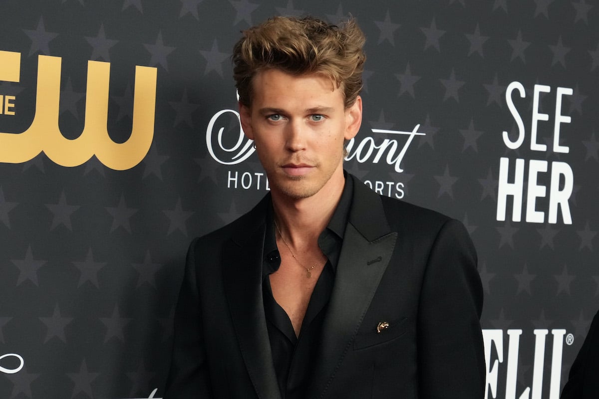 Austin Butler smiling