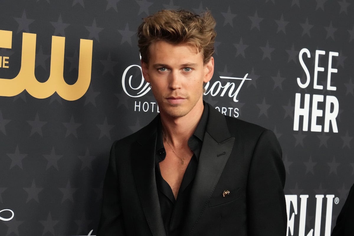 Austin Butler poses for cameras at the 28th Annual Critics Choice Awards