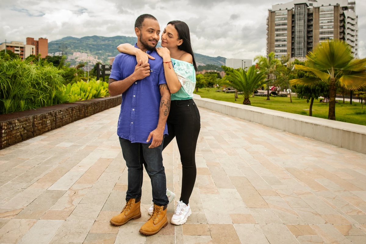 Gabriel and Isabel posing together in Colombia for '90 Day Fiancé: The Other Way' Season 4 on TLC.