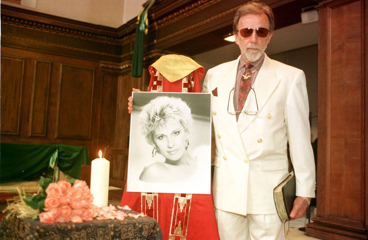 A photo of George Richey at a London memorial service for Tammy Wynette in 1998.
