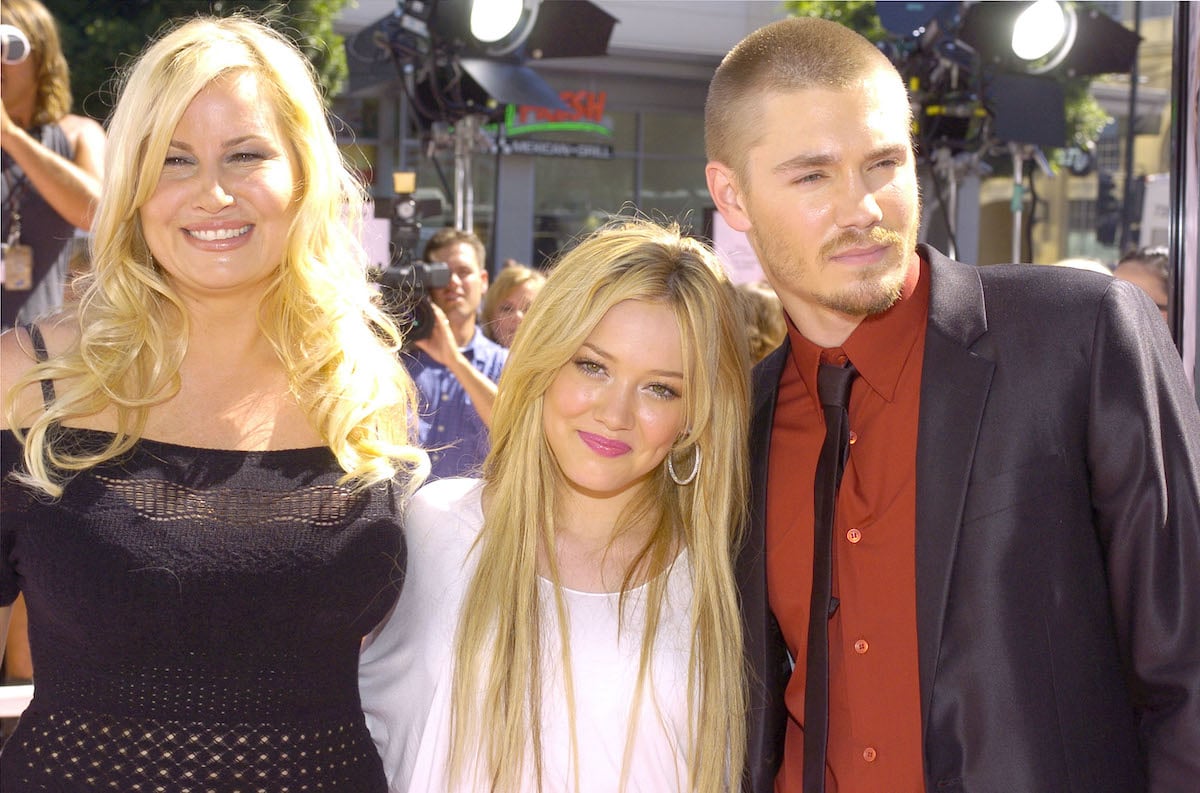 Jennifer Coolidge, Hilary Duff, and Chad Michael Murray on the red carpet