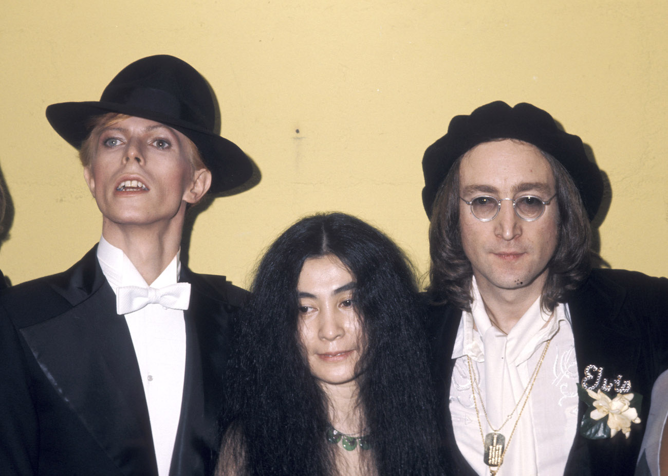 David Bowie, Yoko Ono, and John Lennon at the 1975 Grammy Awards. 