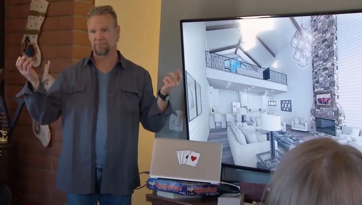 Kody Brown gives a presentation to his wives and children about his idea to build one home on the family's Coyote Pass property in 'Sister Wives' episode on TLC.