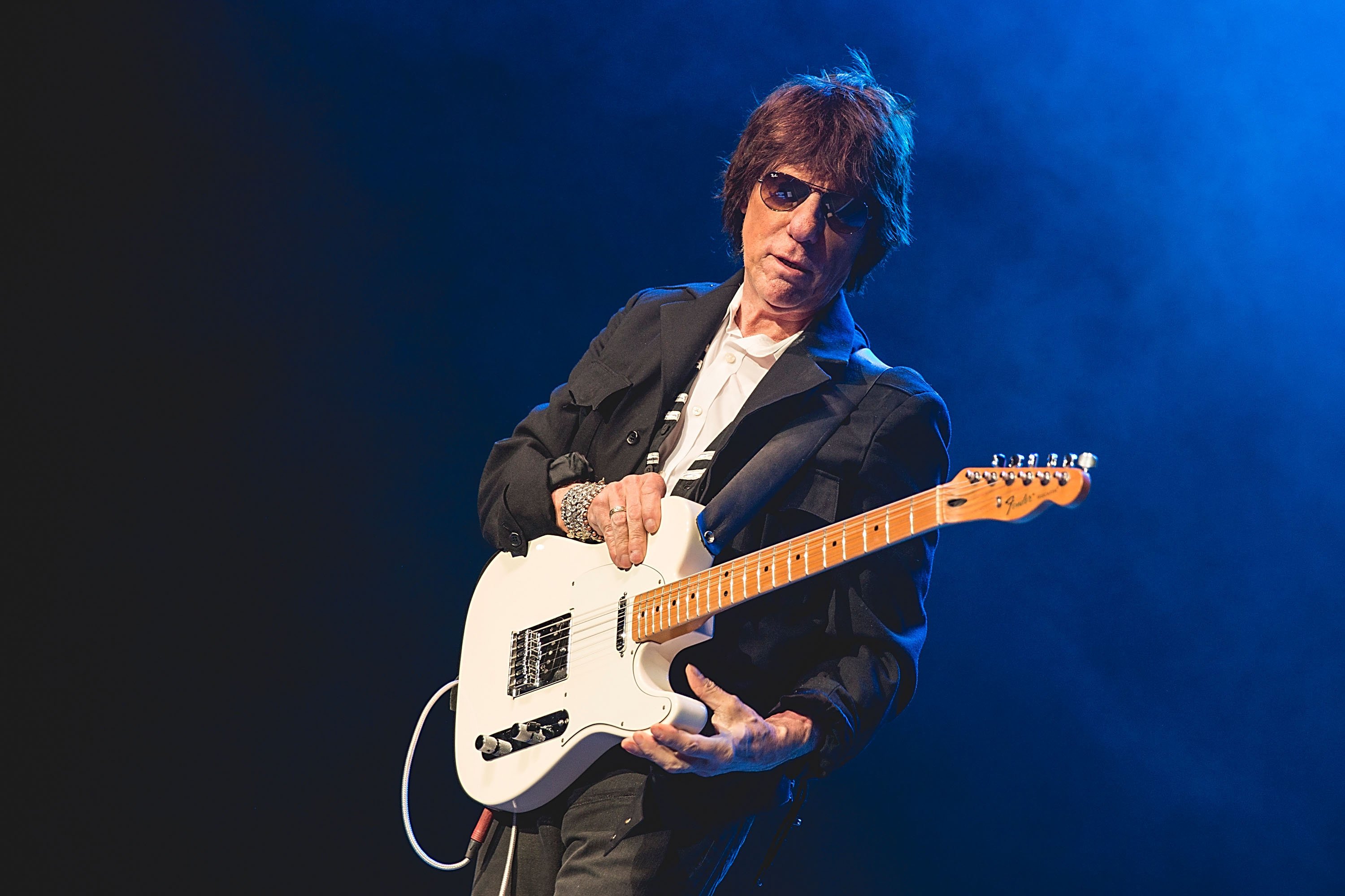 Jeff Beck performs at the Cedar Park Center