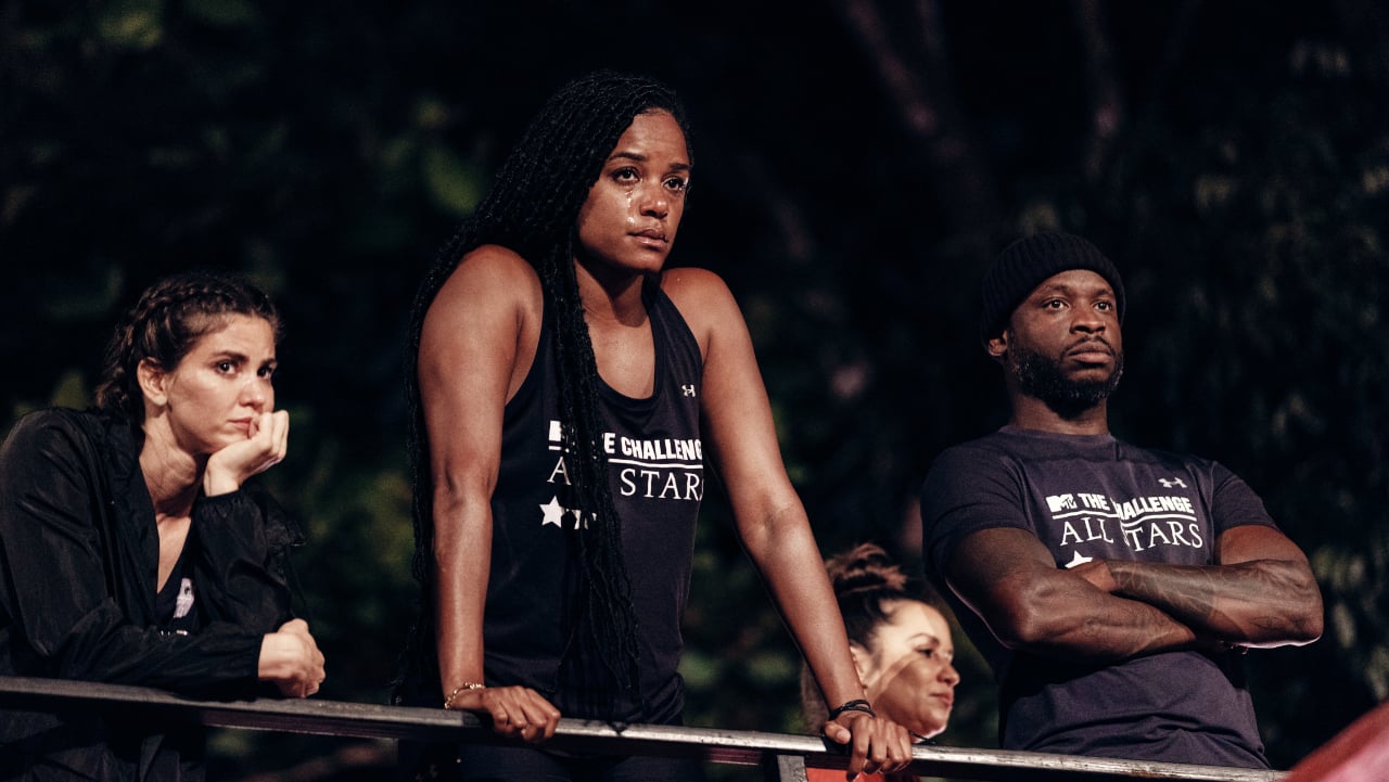 KellyAnne Judd, Nia Moore, and Nehemiah Clark watching an 'All Stars' elimination