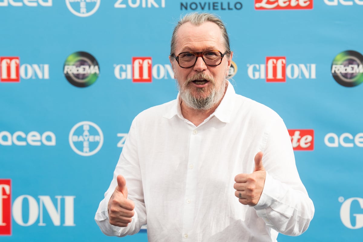 Gary Oldman gives a thumbs up at the Giffoni Film Festival in 2022