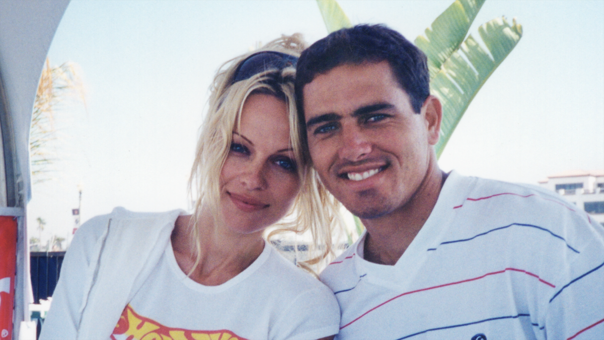 Pamela Anderson in a photo with Kelly Slater from 'Pamela, a love story'