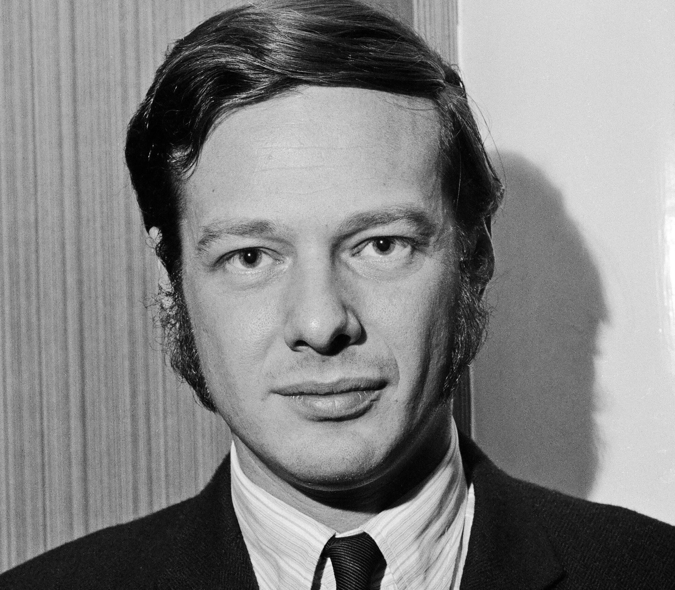 El mánager de los Beatles, Brian Epstein, en blanco y negro