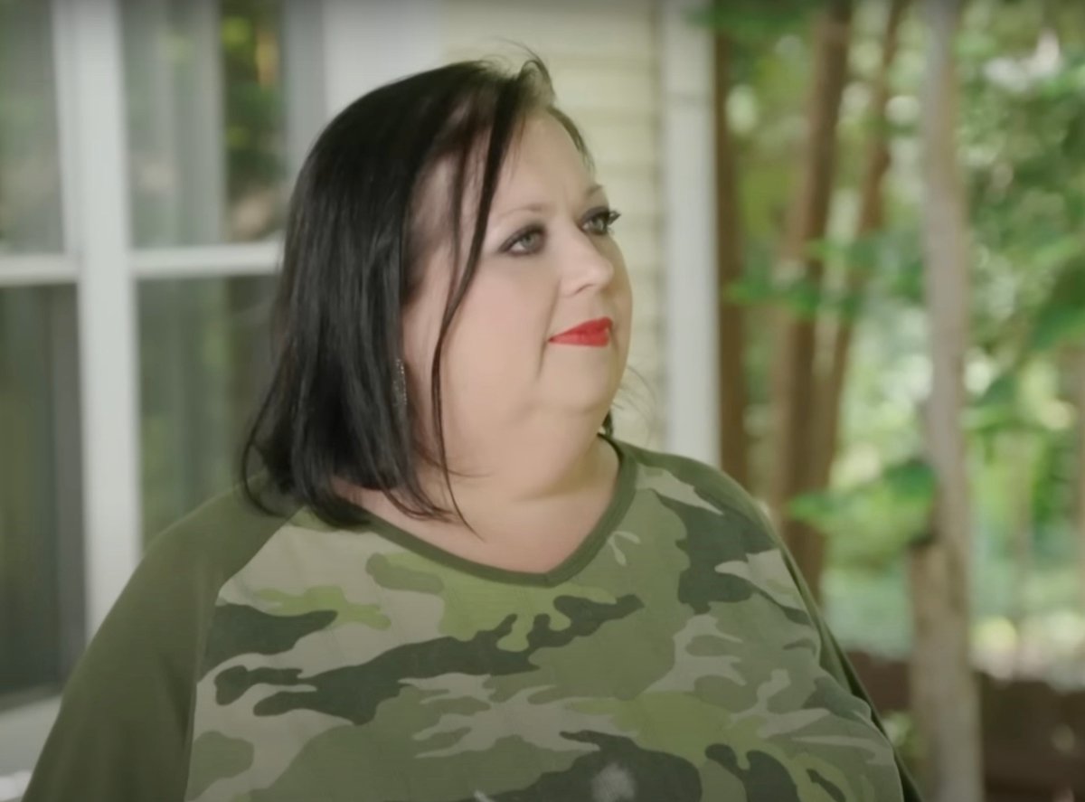 Meghan Crumpler speaks to her friends on 1,000-lb Best Friends