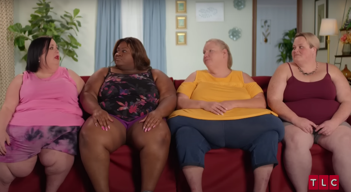 The '1000-lb Best Friends' cast sitting on a couch