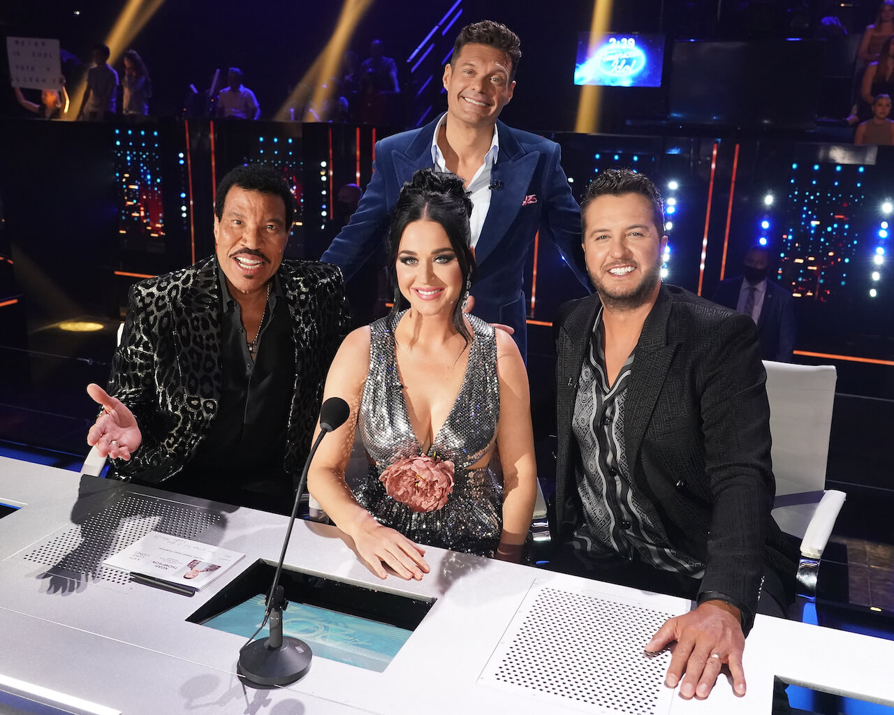 (l-r) Lionel Richie, Katy Perry, Ryan Seacrest, and Luke Bryan on 'American Idol' in 2022.