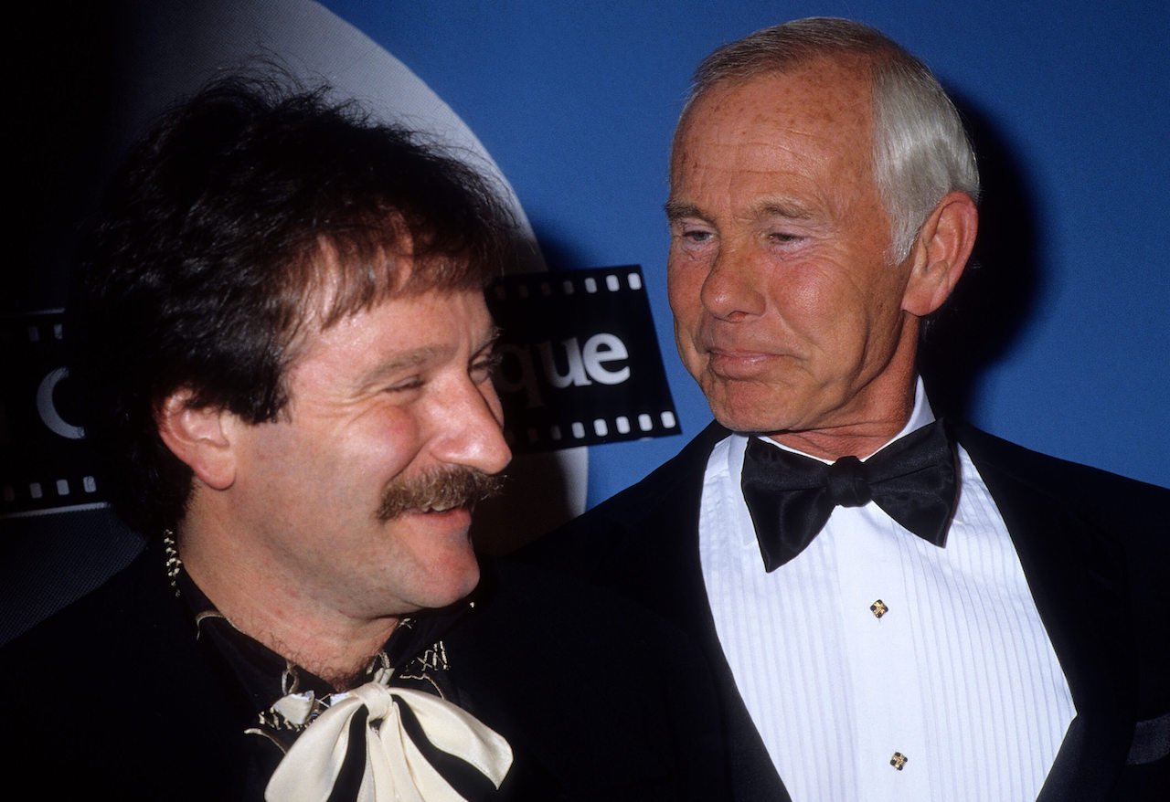 Robin Williams and Johnny Carson attend the Third Annual American Cinematheque Award Salute to Robin Williams on May 6, 1988.