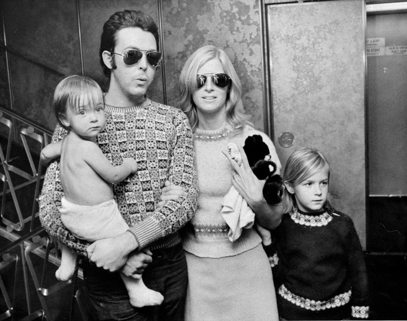 Paul McCartney with his wife Linda and kids in 1970.